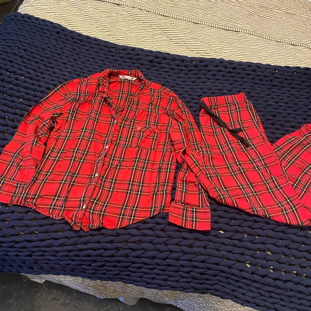 Victoria Secret Plaid Christmas Pajamas Set